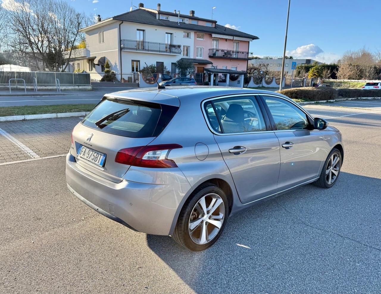 Peugeot 308 PureTech Turbo 130 S&S GT Line*Navi*Euro 6
