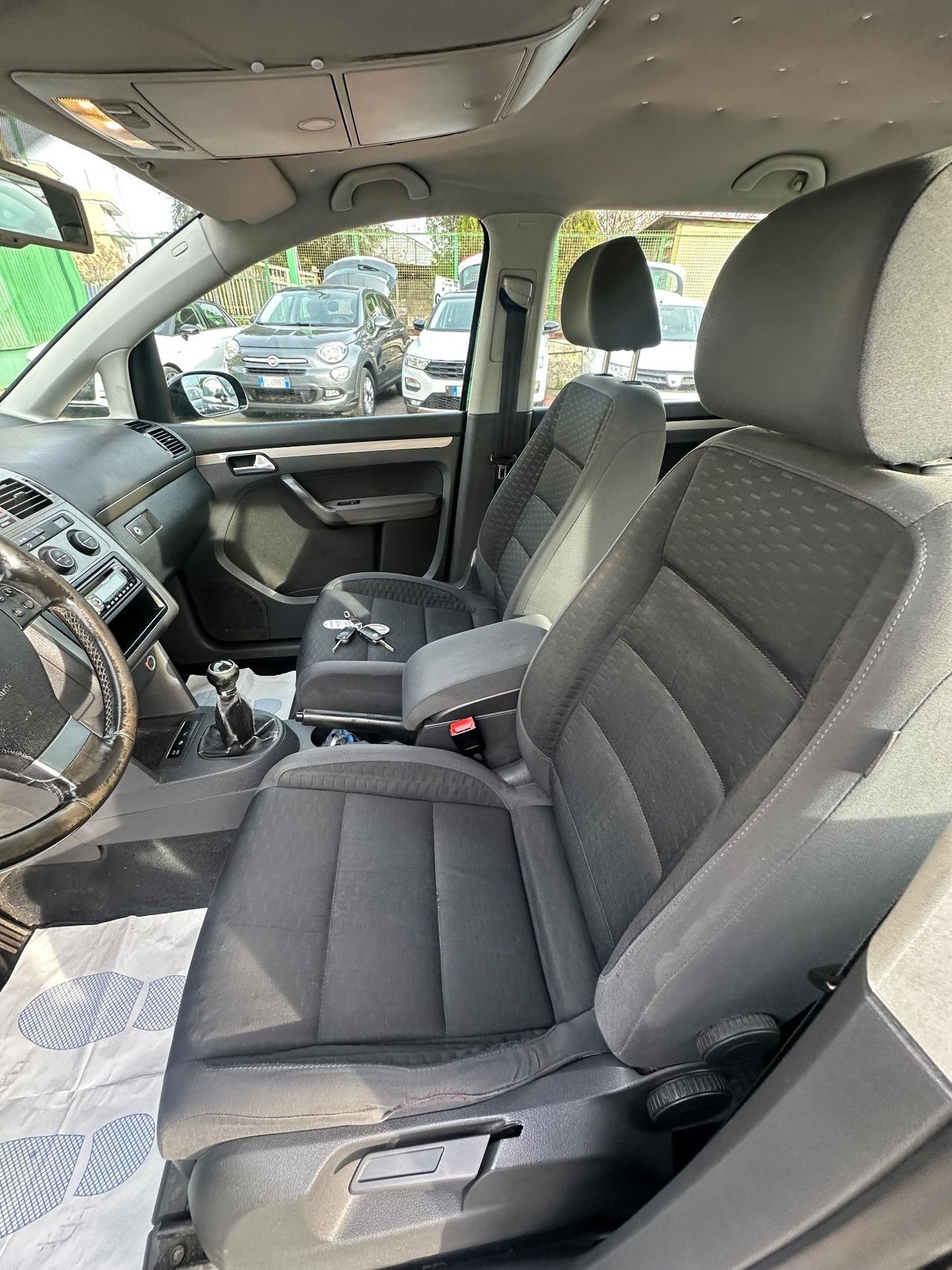 Volkswagen Touran 1.6 Trendline Bifuel G