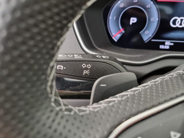 AUDI Q5 40 TDI 204 CV quattro Identity Black SLINE STRONIC