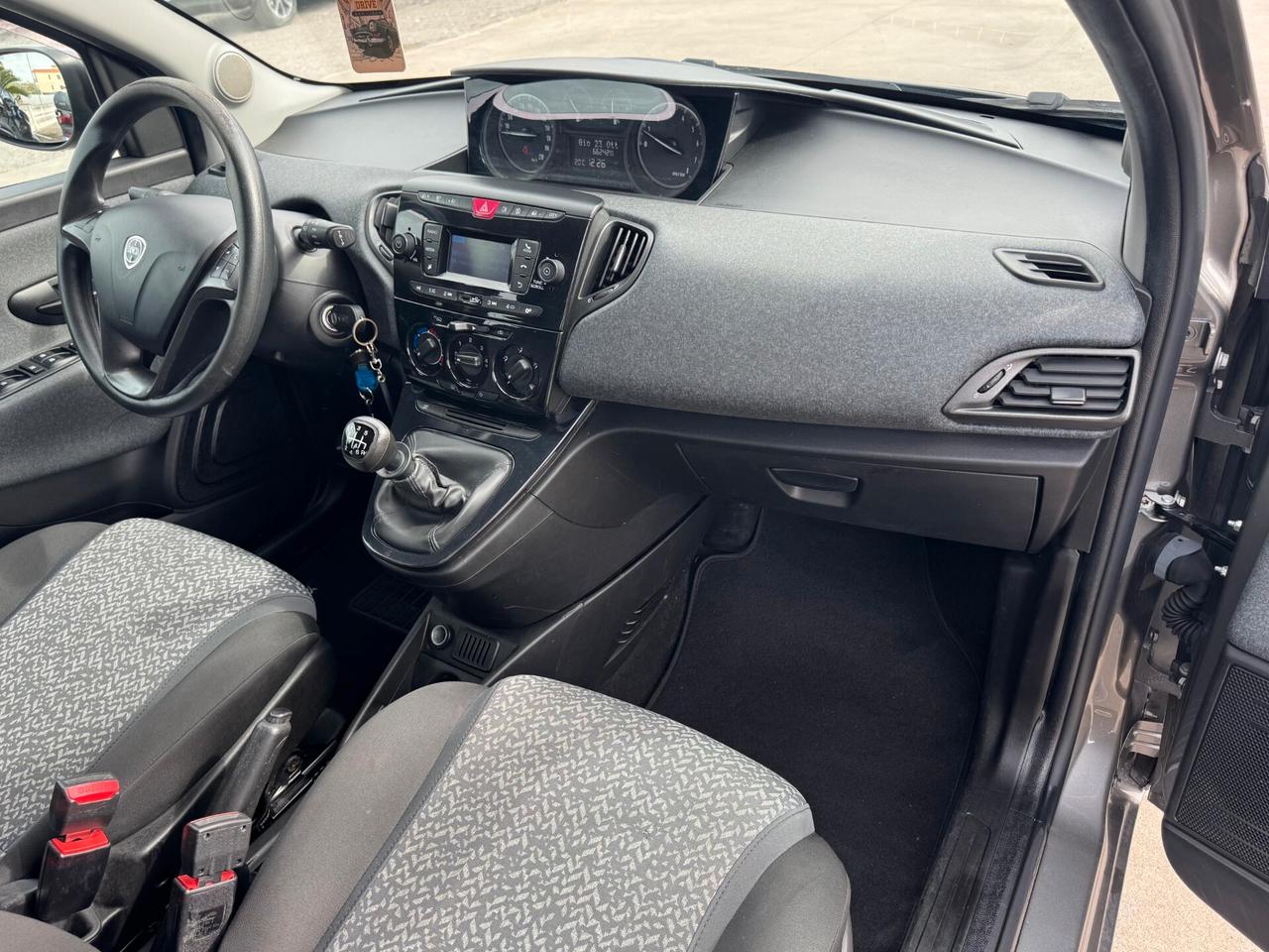 Lancia Y Gold 1.0 FireFly 70cv S&S Hybrid 2021
