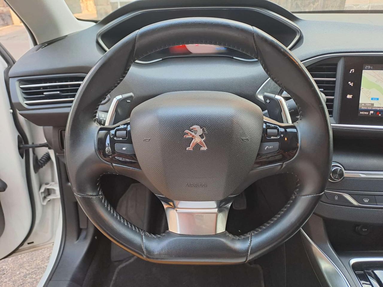 Peugeot 308 BlueHDi 130 garantita