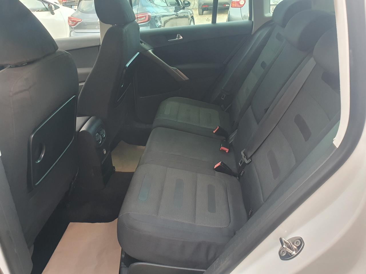 Volkswagen Tiguan 2.0 16V TDI DPF Sport & Style (18°)