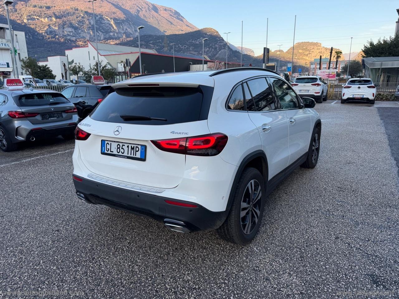 MERCEDES-BENZ GLA 200 d Automatic 4Matic Sport Plus GANCIO TRAINO VERTICALE MERCEDES