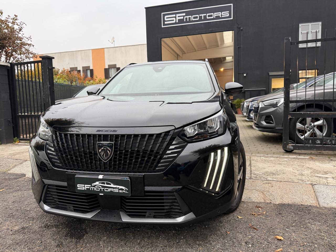 Peugeot 2008 PureTech 100 S&S Allure Black Edition