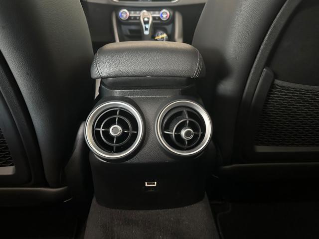 ALFA ROMEO Giulia 2.0 Turbo 280 CV AT8 AWD Q4 Veloce in arrivo