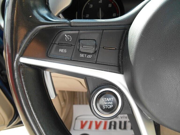 Alfa Romeo Giulia 2.2 Turbodiesel 210 CV AT8 AWD Q4 Veloce