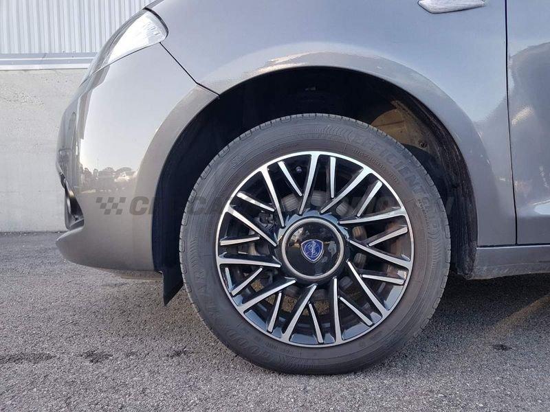 Lancia Ypsilon Ypsilon 1.0 firefly hybrid Platino s&s 70cv