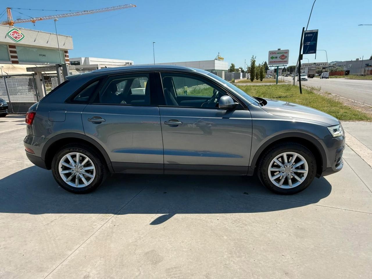 Audi Q3 2.0 TDI 150 CV 6m Business