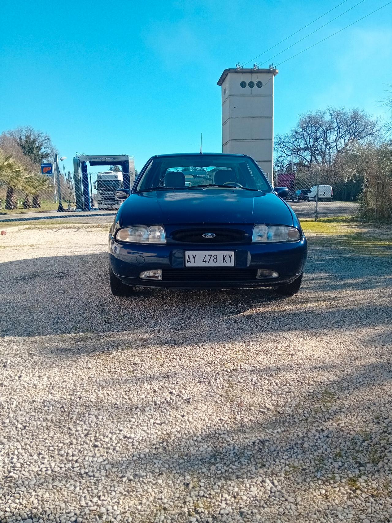 Ford Fiesta 1.2i 16V cat 3 porte Techno