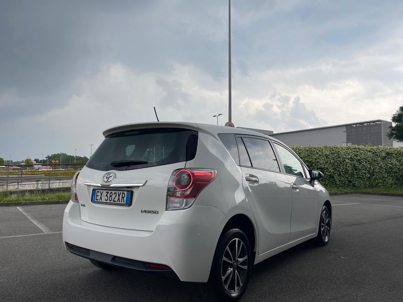 Toyota Verso 1.6 D-4D Style
