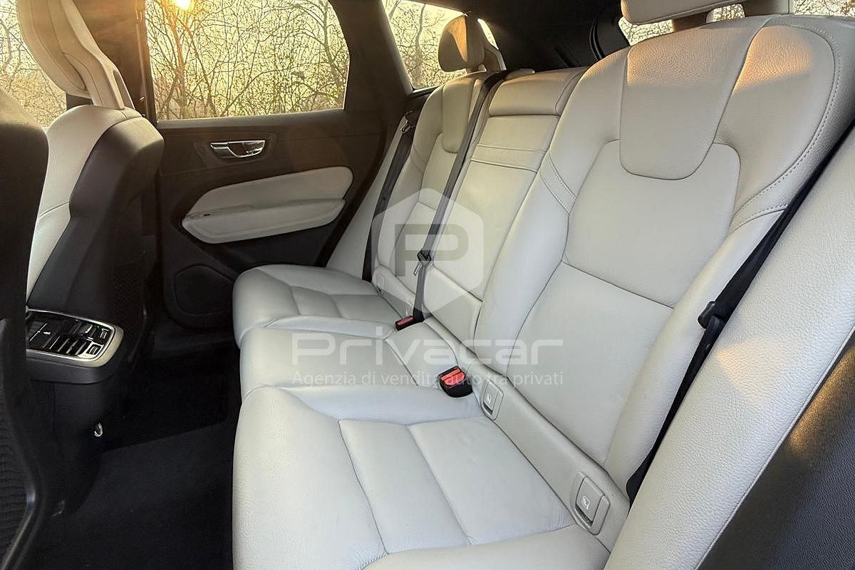 VOLVO XC60 D4 AWD Geartronic Kinetic