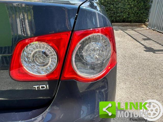 VOLKSWAGEN Jetta 1.9 TDI DPF Sportline