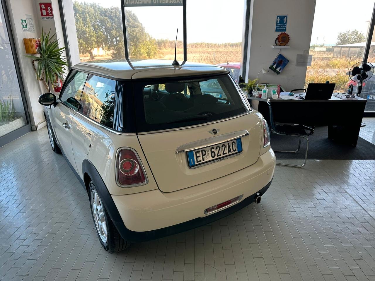 Mini 1.6 16V One (55kW)