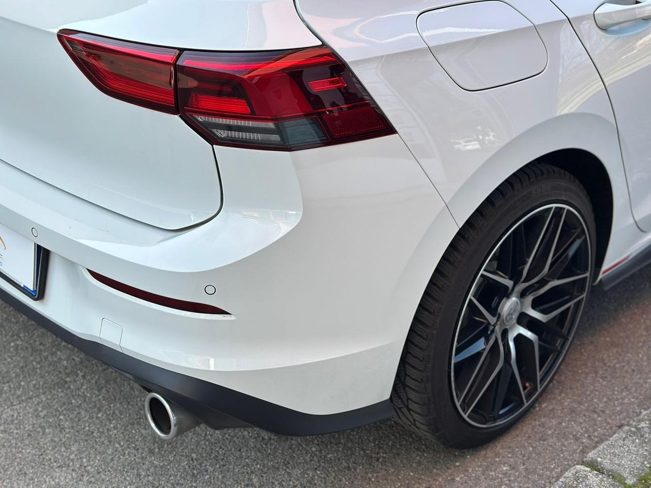 Volkswagen Golf 2.0 TSI GTI