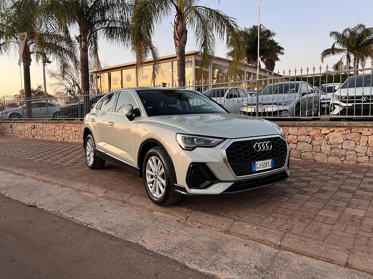 Audi Q3 SPB 35 TDI S tronic Business plus