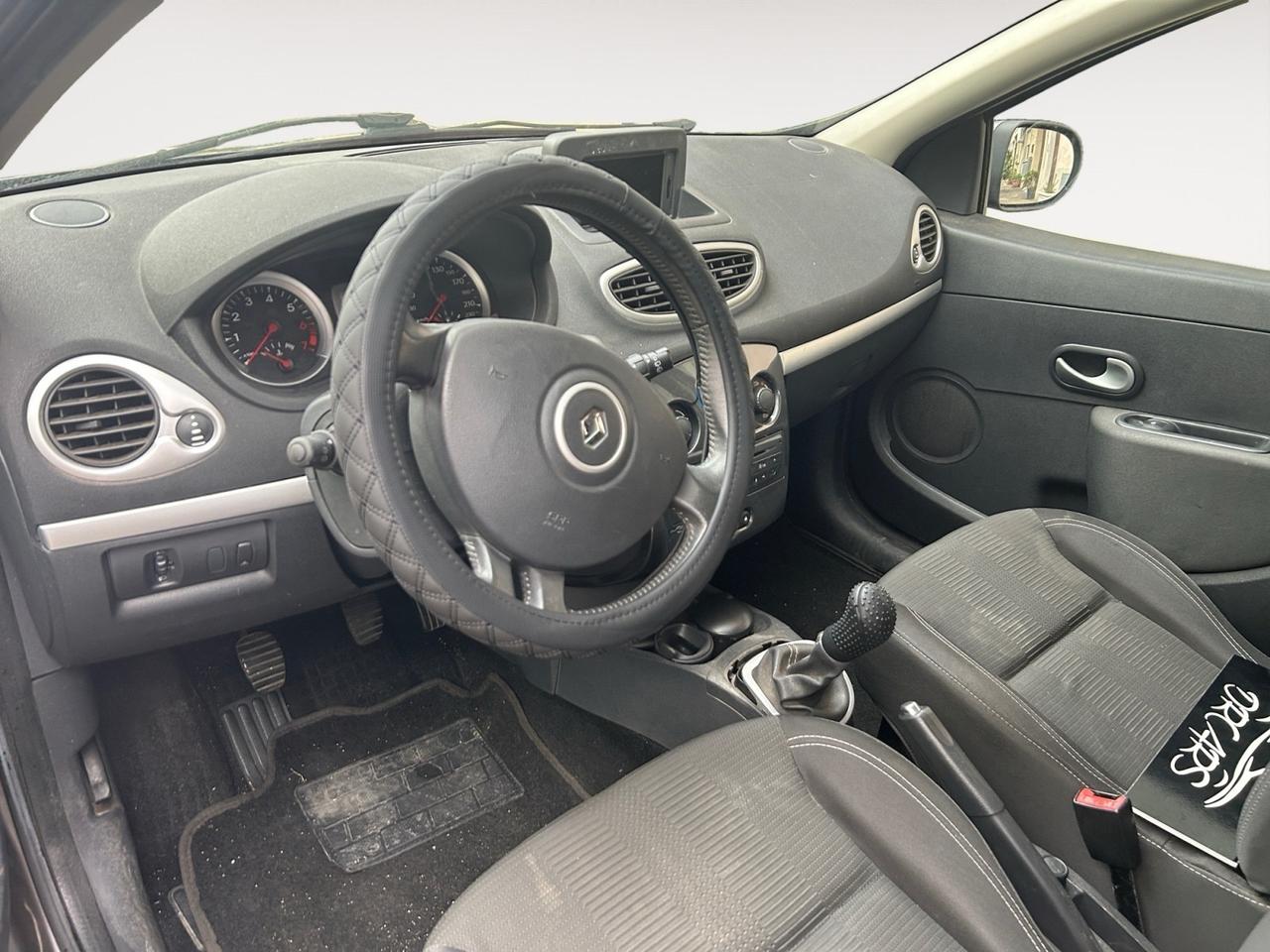Renault Clio 1.2 16V 5 porte Dynamique