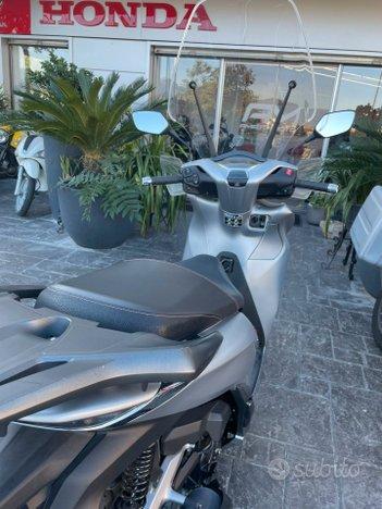 Honda SH 350
