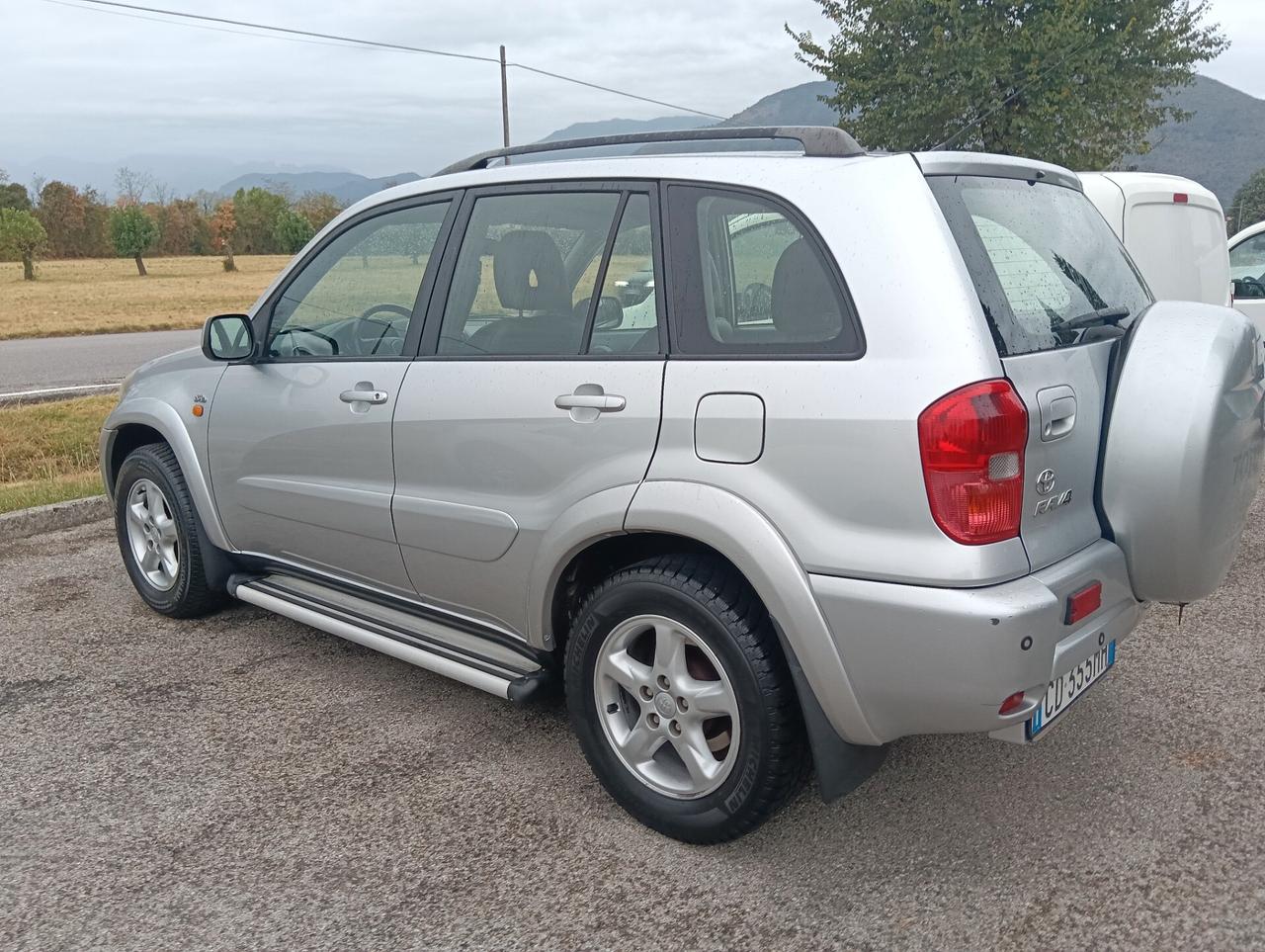Toyota RAV 4 RAV4 2.0 Tdi D-4D cat 5 porte Sol