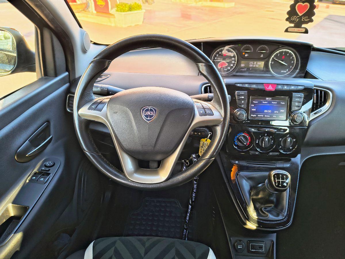 LANCIA - Ypsilon - 1.2 69 CV 5p. GPL Ecochic Gold