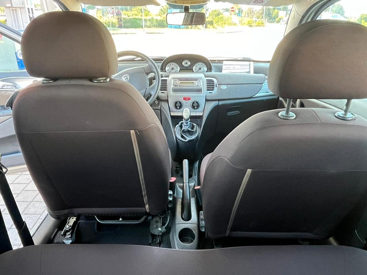 Lancia Ypsilon Neopatentati