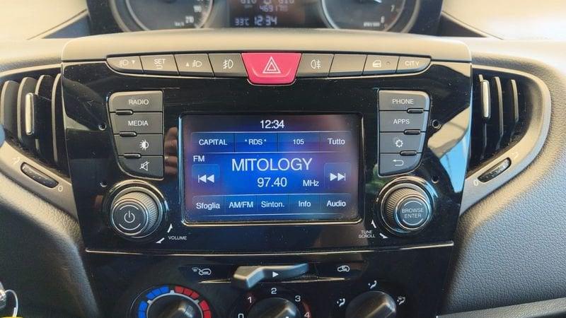 Lancia Ypsilon 1.2 69cv Silver