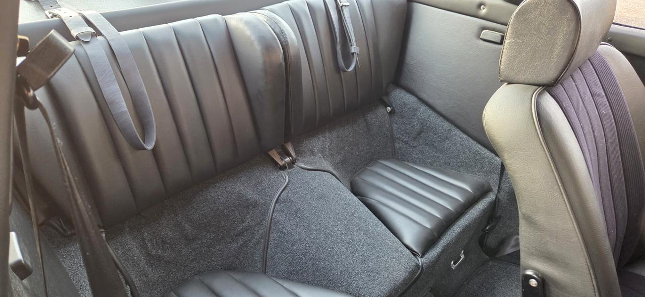 Porsche 911 2400T Targa Asi Restauro Ölklappe