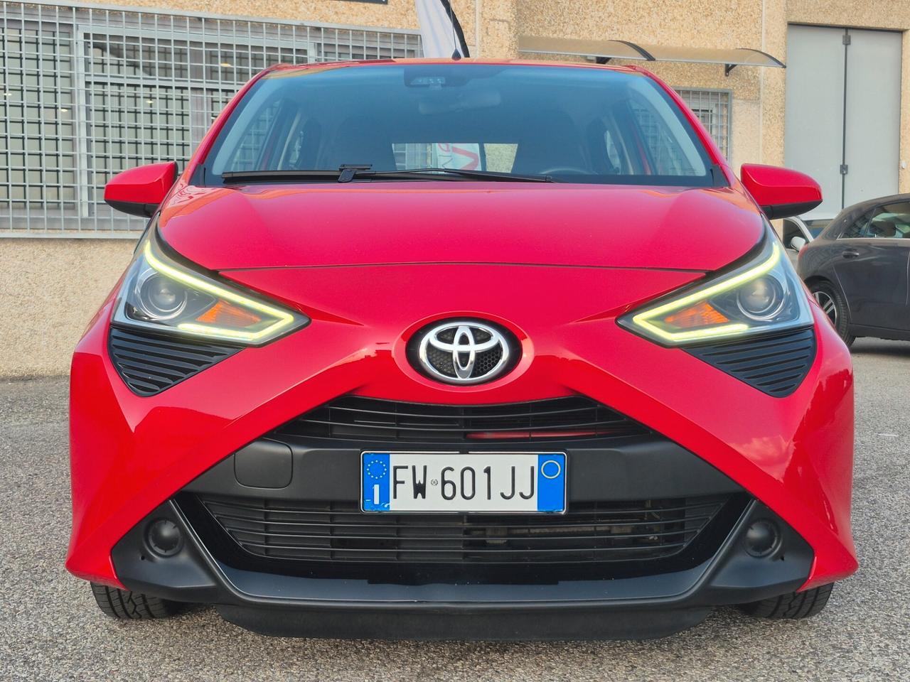 Toyota Aygo 1.0 VVT-i 72 CV 5 porte x-fun