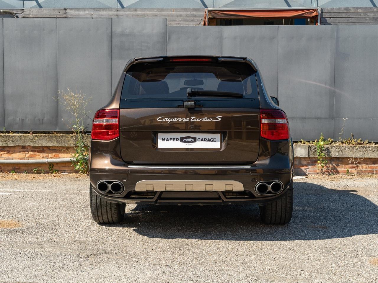 Porsche Cayenne 4.8 Turbo S