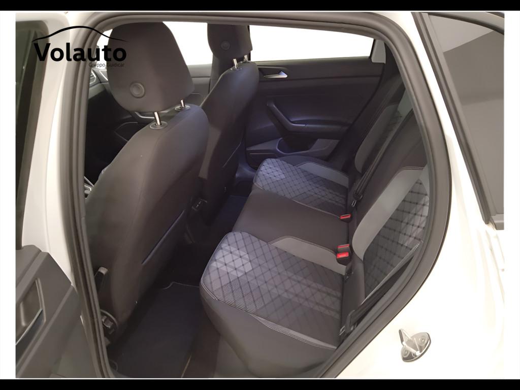 VOLKSWAGEN Polo VI 2022 - Polo 1.0 tsi R-Line 95cv