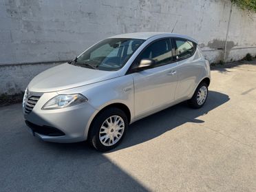Lancia Ypsilon 0.9 TwinAir 85 CV 5 porte Metano Ecochic Elefantino
