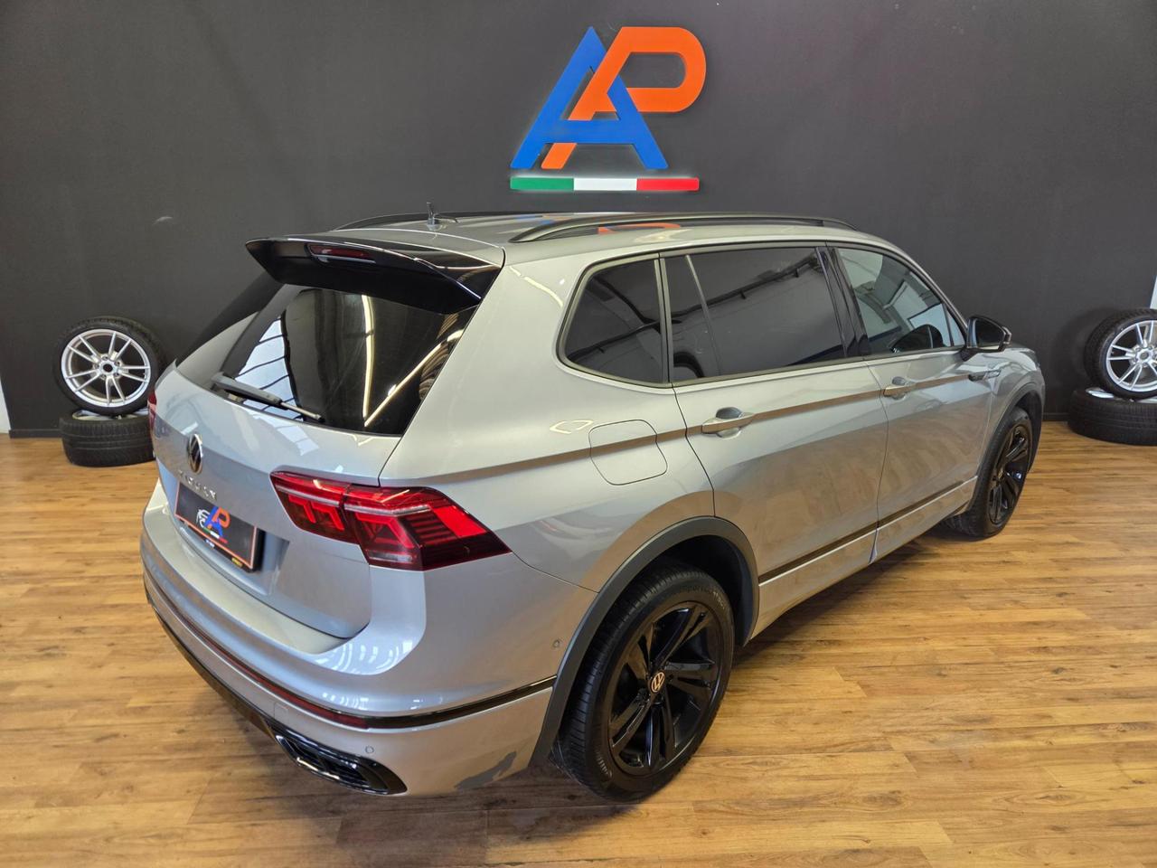 Volkswagen Tiguan Allspace 2.0 tdi R-Line 150cv 7p.ti dsg