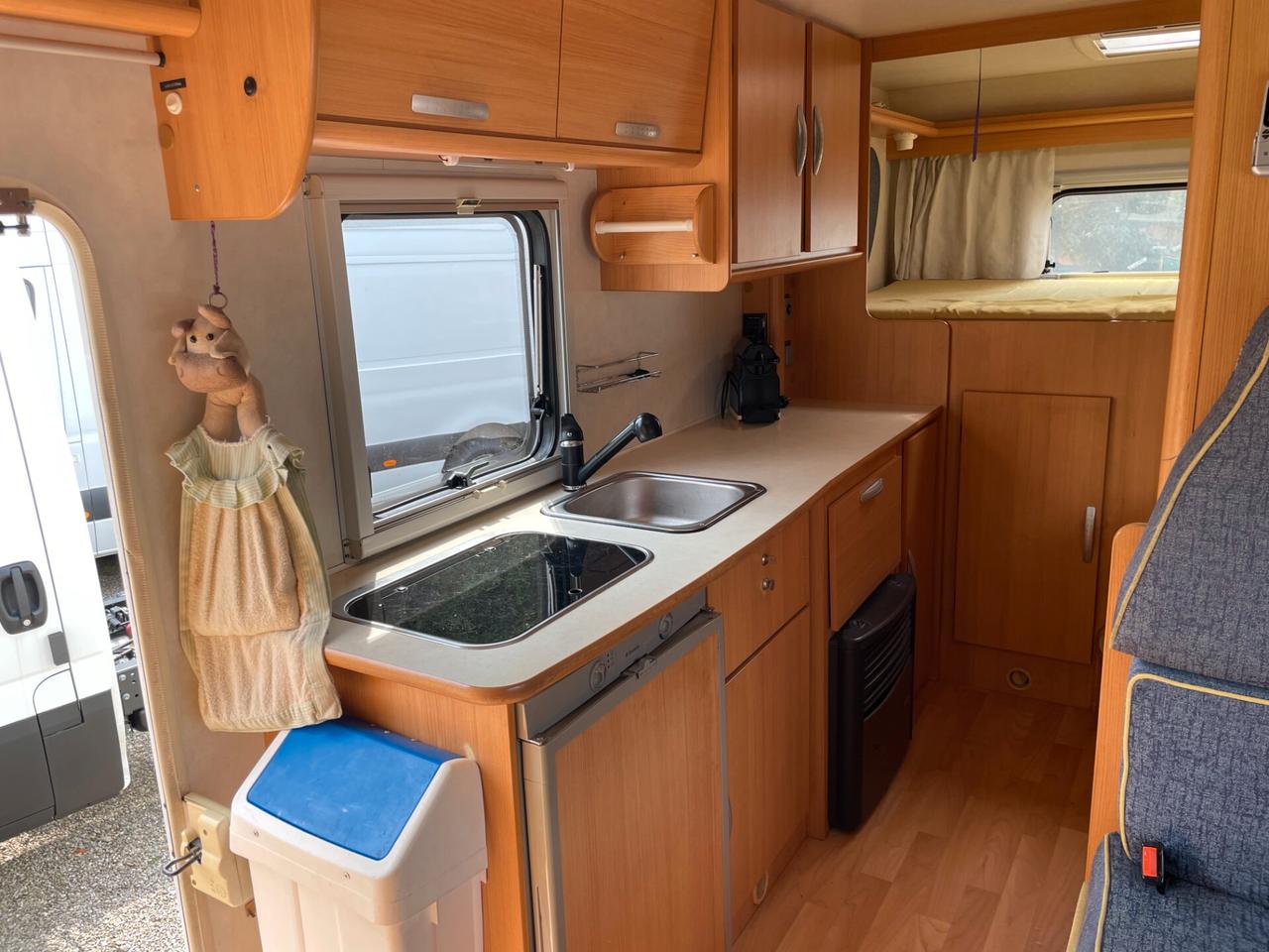 Ford Autocaravan mansardato Rimor Katamarano 5 - 6 posti letto