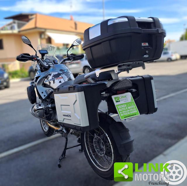 BMW R 1200 GS .