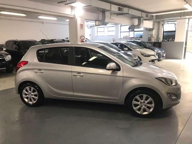 Hyundai i20 i20 I 2012 5p 1.1 crdi Sound Edition