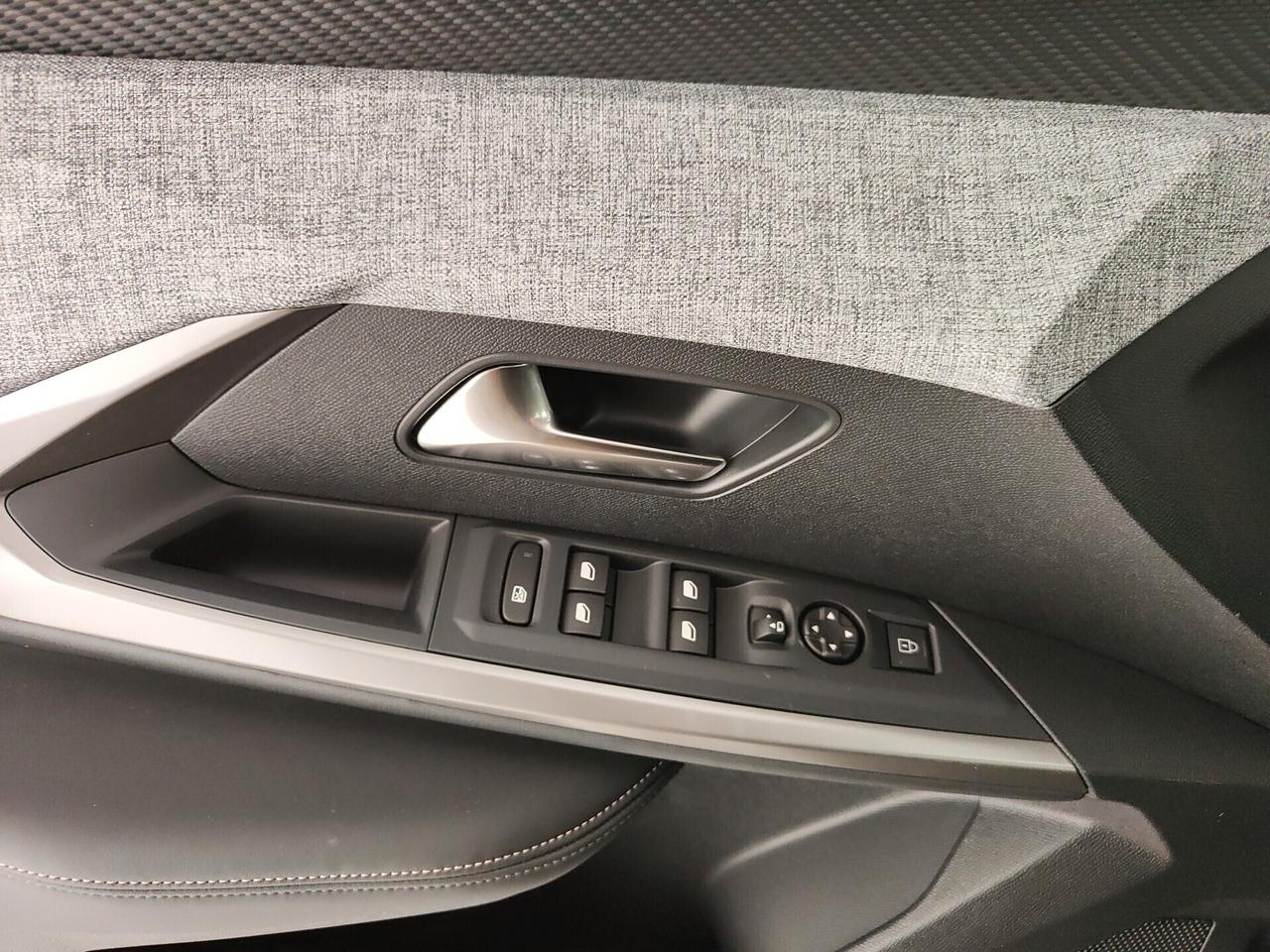 Peugeot 5008 Hybrid 145 e-DCS6 Allure