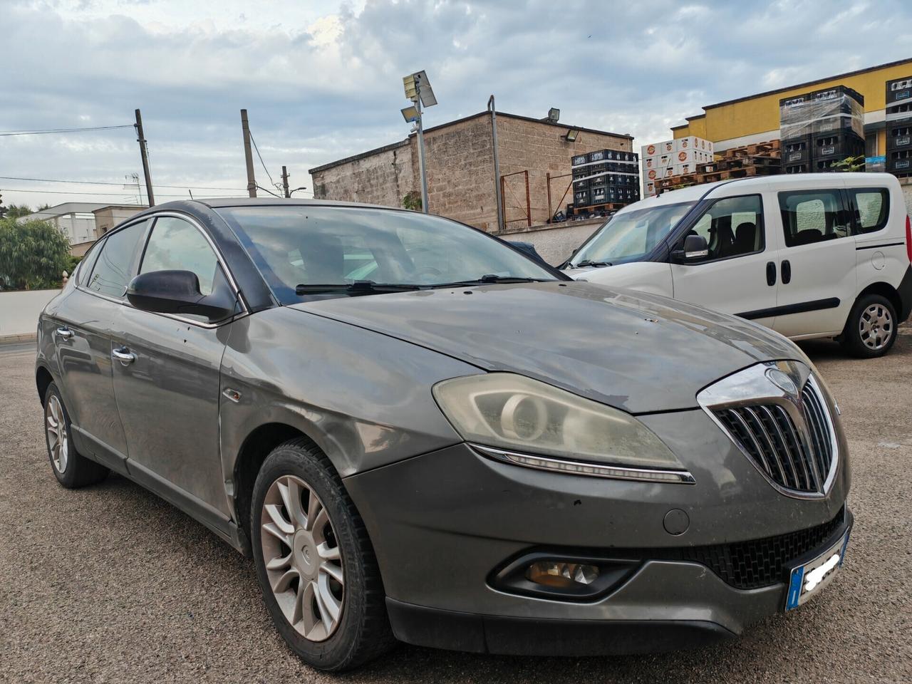 Lancia Delta 1.6 MJT Platino full optional 2010