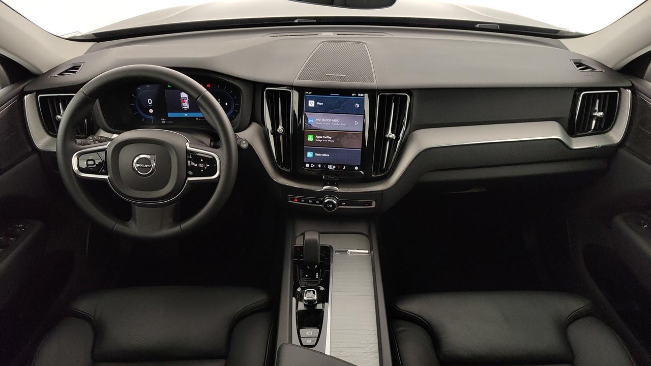 VOLVO XC60 2.0 b4 Plus Dark auto