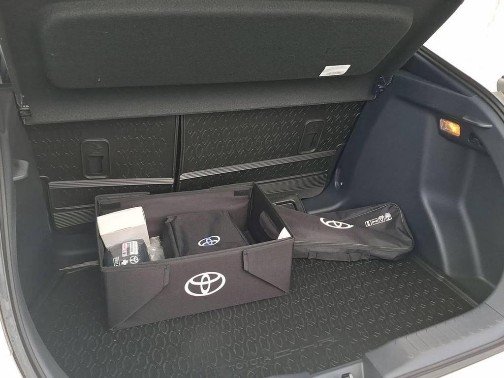 Toyota C-HR 1.8 HV Active FWD E-CVT