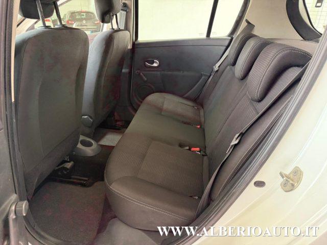 RENAULT Clio 1.2 16V 5 porte Live!