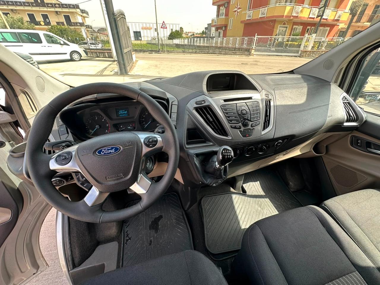 Ford Tourneo Custom 2.0 TDCi 130CV 9 POSTI