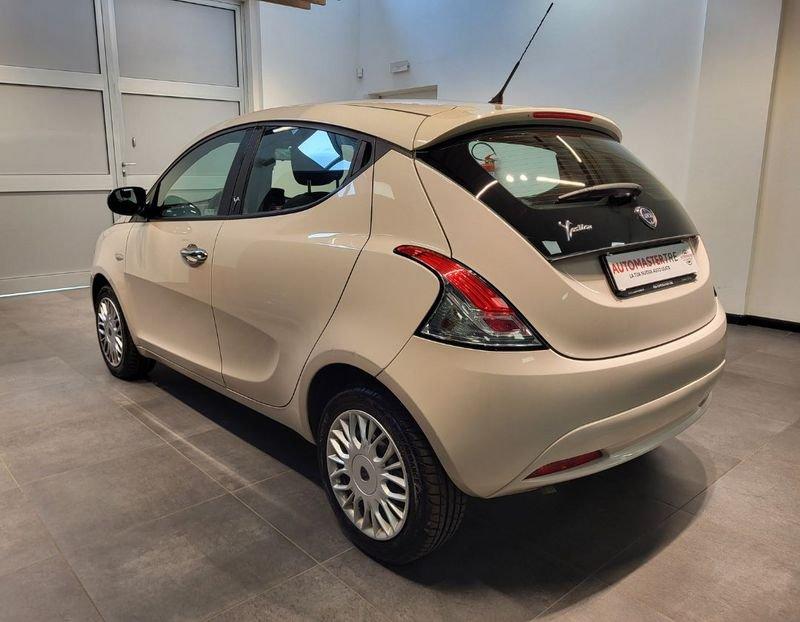 Lancia Ypsilon 1.2 69 CV 5 porte Gold