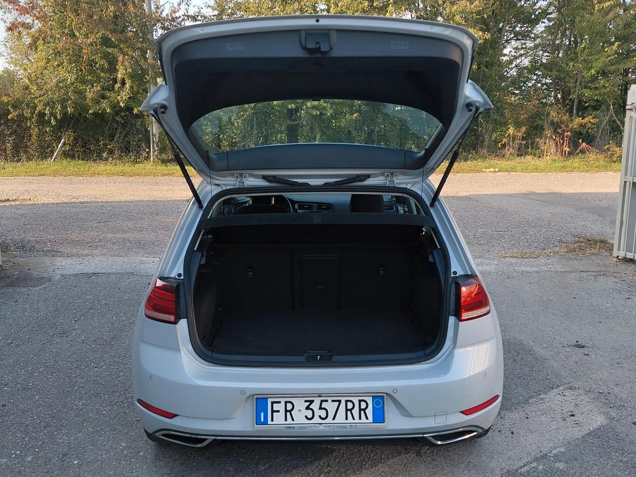 Volkswagen Golf VII 1.4 TGI DSG 5p. Executive BlueMotion (Neopatentati)