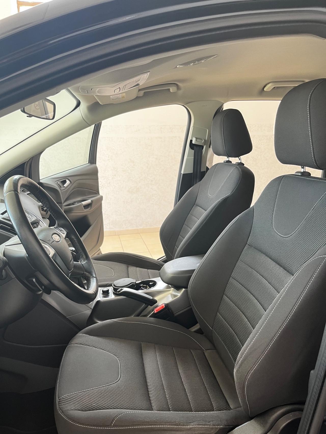 Ford Kuga 2.0 TDCI 120 CV S&S 2WD Business