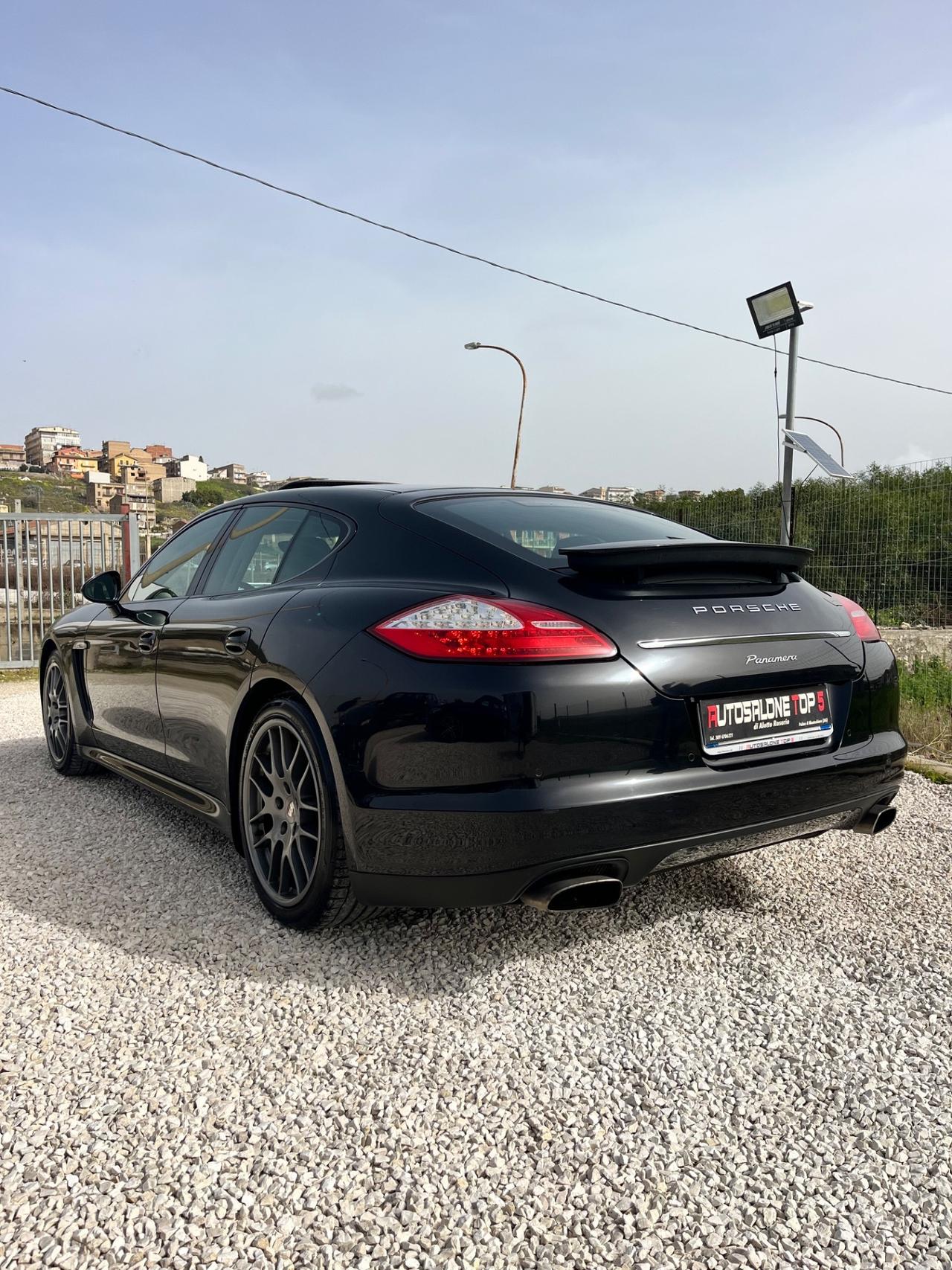 Porsche Panamera tetto apribile