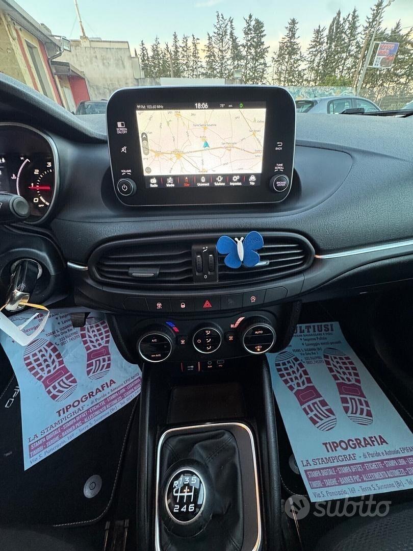 Fiat Tipo 1.6 Mjt SW Lounge Navi Retro Carplay