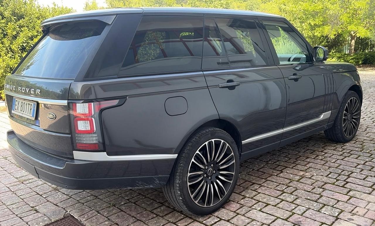 Land Rover Range 4.4 SDV8 Vogue LWB