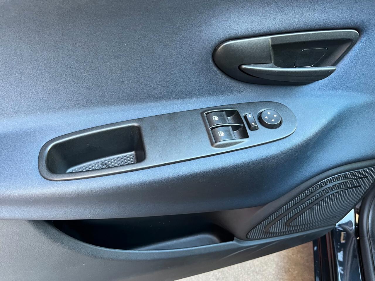 LANCIA YPSILON 1.0 HYBRID 70CV GOLD PLUS