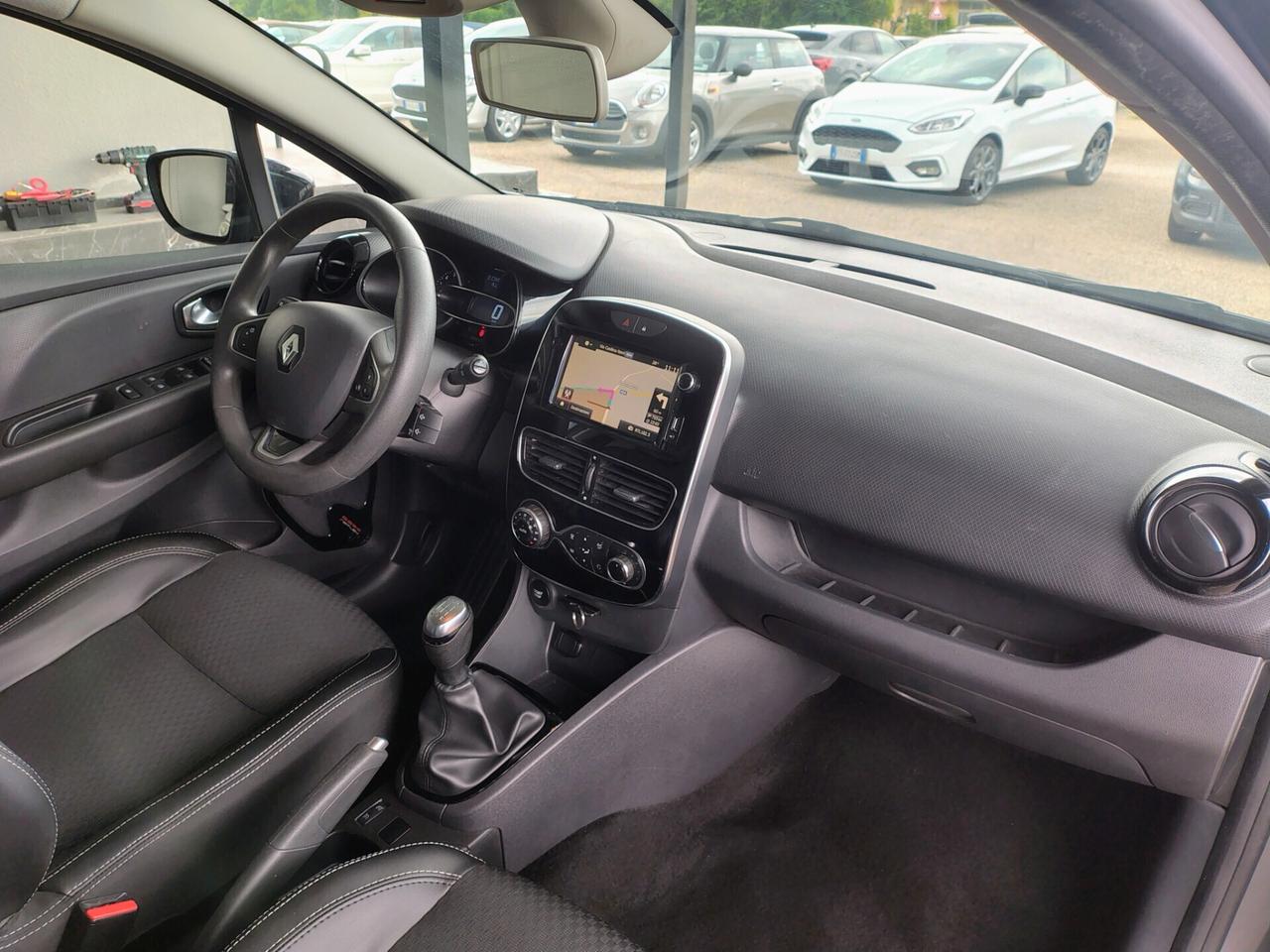 Renault Clio TCe 12V 90 CV 5 porte Moschino Life