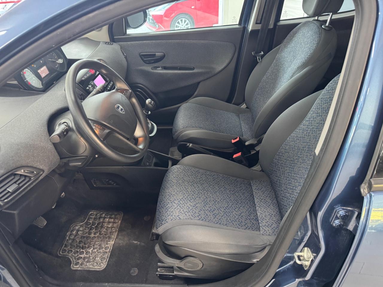 Lancia Ypsilon 1.0 FireFly 5 porte S&S Hybrid Silver Plus