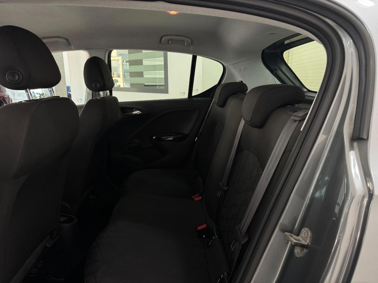Opel Corsa 1.4 75cv 5 porte Black Edition